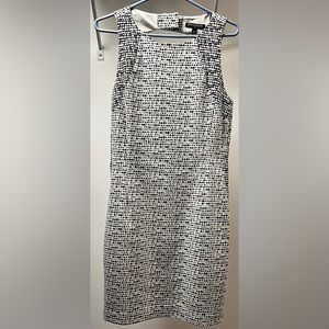 🖤🤍 Banana Republic Black & White Sheath Dress – Elegant & Flattering 📸